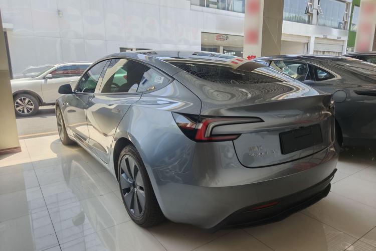 Used Tesla Model 3 2025 Rear-Wheel-Drive Version Exterior 2