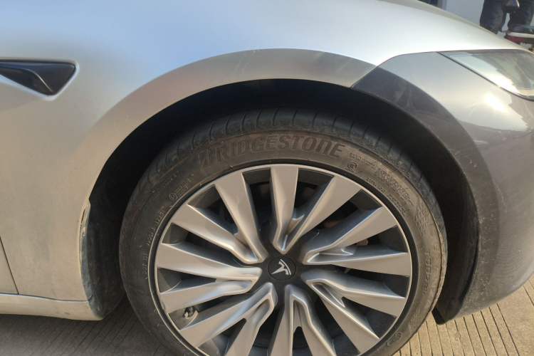 Used Tesla Model 3 2025 Rear-Wheel-Drive Version Exterior 7