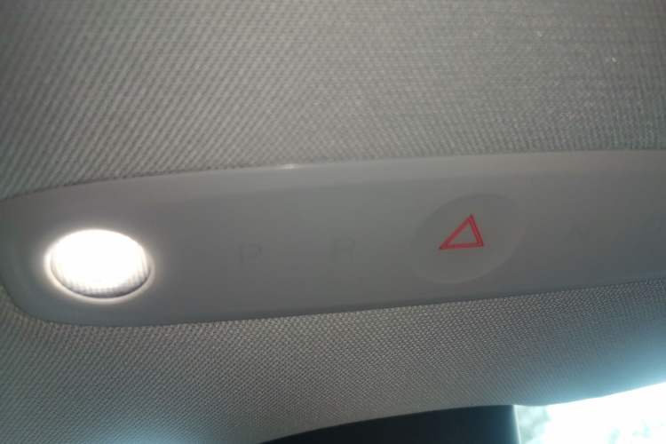 Used Tesla Model 3 2025 Model Revised Rear-Wheel-Drive Version Gear Lever