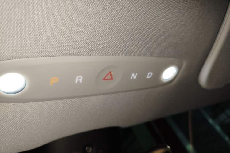 Used Tesla Model 3 2025 Model Revised Rear-Wheel-Drive Version Gear Lever