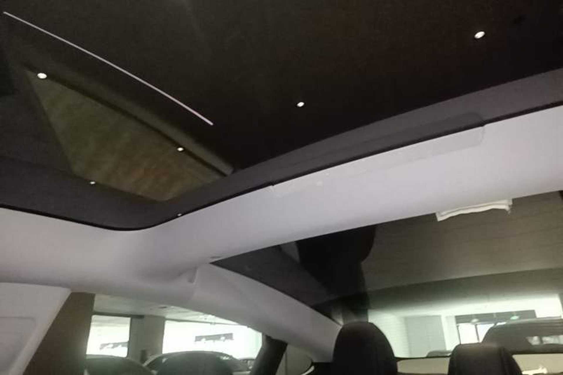 Used Tesla Model 3 2025 Rear-Wheel-Drive Version Headliner