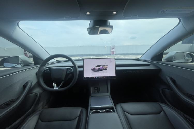 Used Tesla Model 3 2025 Rear-Wheel-Drive Version Interior 1