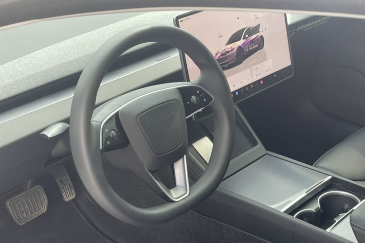 Used Tesla Model 3 2025 Rear-Wheel-Drive Version Interior 2