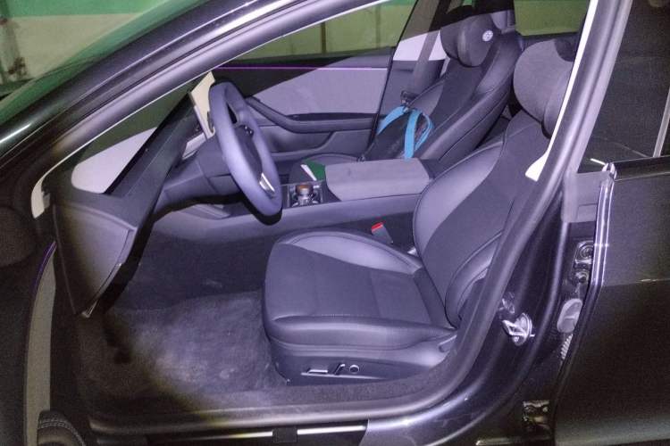 Used Tesla Model 3 2025 Rear-Wheel-Drive Version Left Front Seat