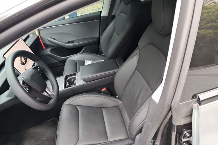 Used Tesla Model 3 2025 Rear-Wheel-Drive Version Left Front Seat