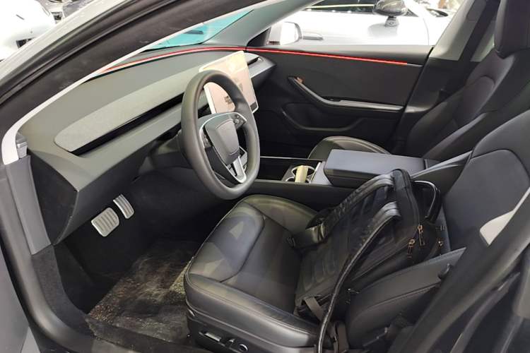 Used Tesla Model 3 2025 Rear-Wheel-Drive Version Left Front Seat