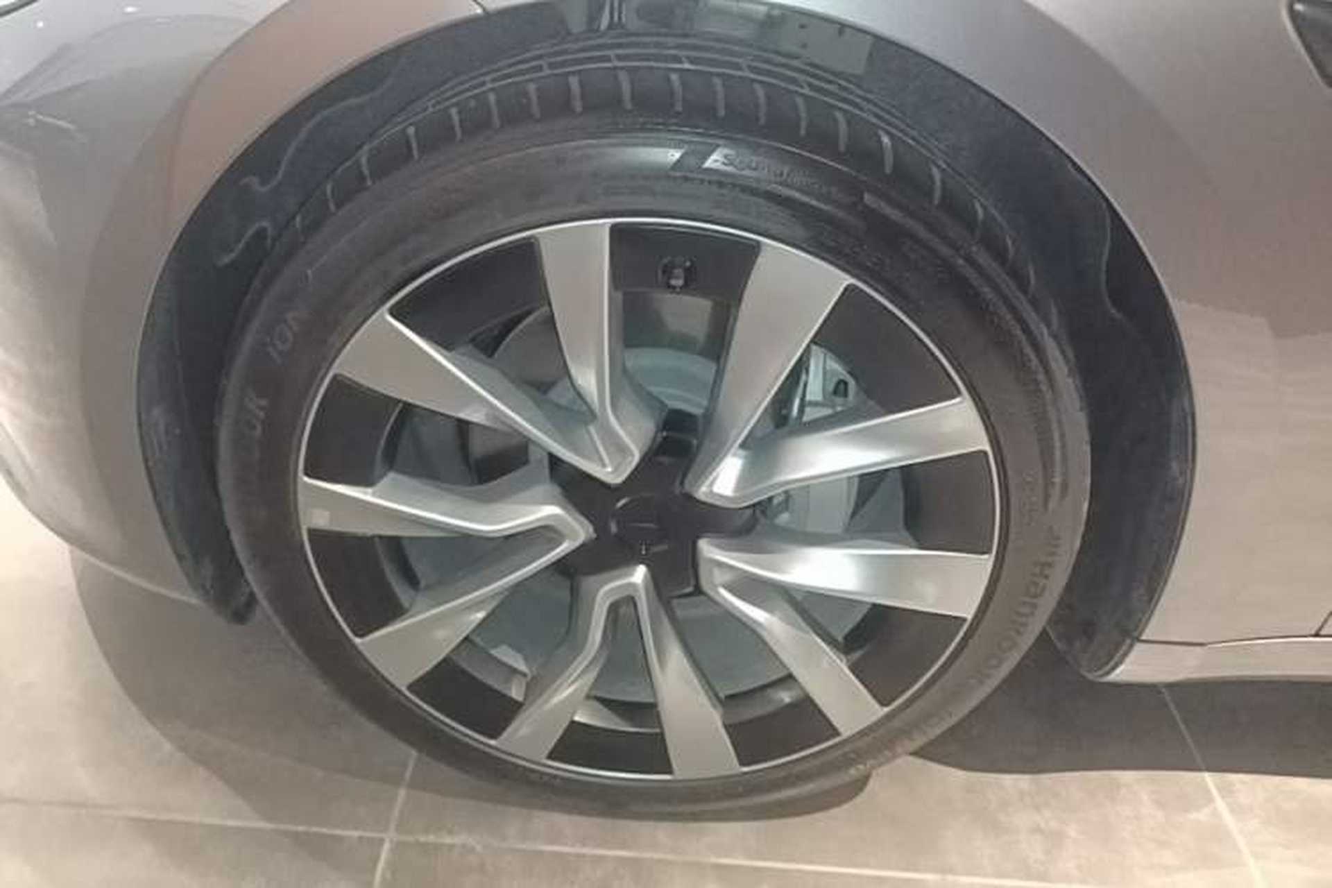 Used Tesla Model 3 2025 Rear-Wheel-Drive Version Left Front Wheel Hub