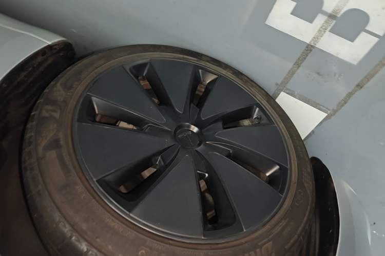 Used Tesla Model 3 2025 Rear-Wheel-Drive Version Left Front Wheel Hub