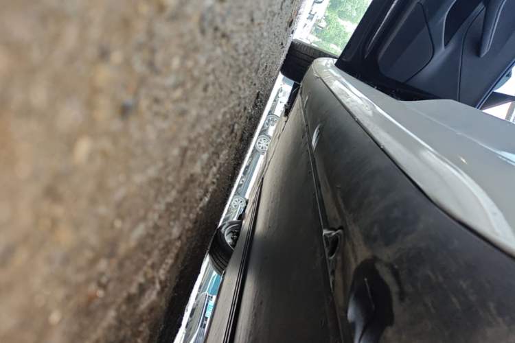 Used Tesla Model 3 2025 Rear-Wheel-Drive Version Left Side Sill