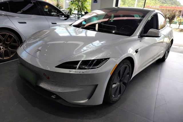 Used Tesla Model 3 2025 Rear-Wheel-Drive Version