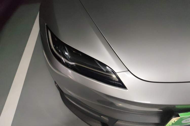 Used Tesla Model 3 2025 Rear-Wheel-Drive Version Right Front Headlight