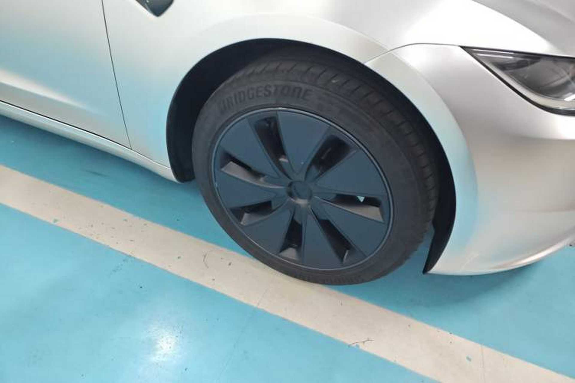 Used Tesla Model 3 2025 Rear-Wheel-Drive Version Right Front Wheel Hub