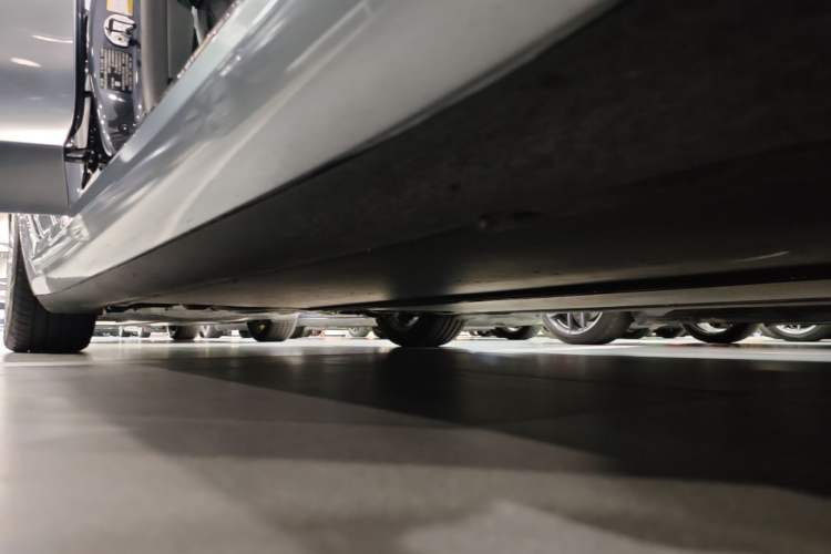 Used Tesla Model 3 2025 Rear-Wheel-Drive Version Right Side Sill
