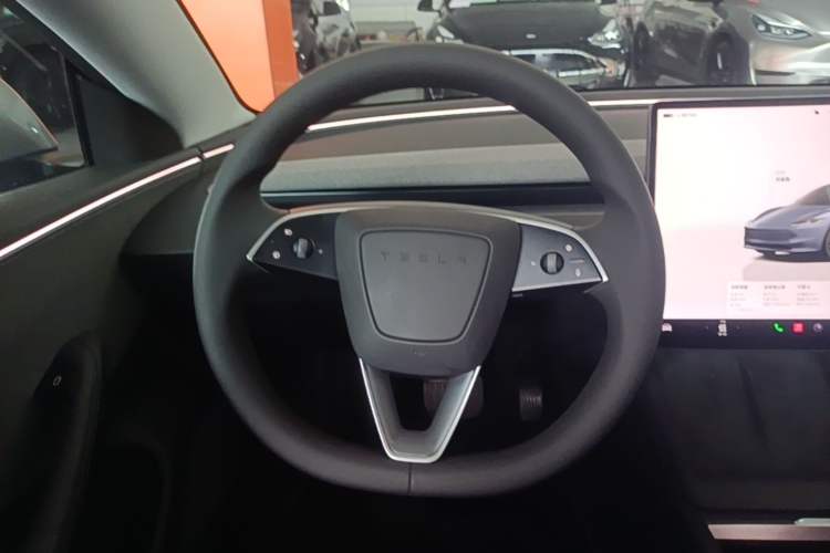 Used Tesla Model 3 2025 Rear-Wheel-Drive Version Steering Wheel