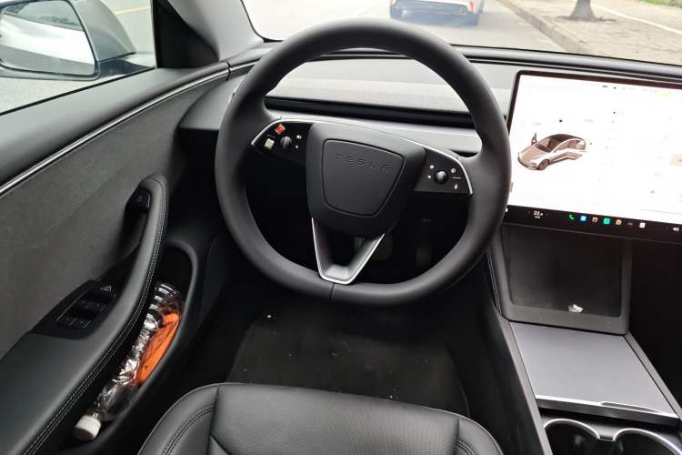 Used Tesla Model 3 2025 Rear-Wheel-Drive Version Steering Wheel