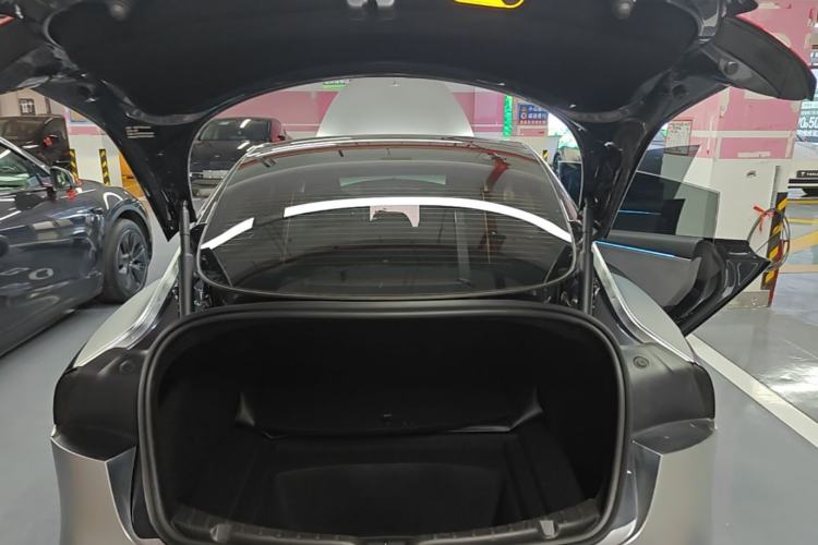 Used Tesla Model 3 2025 Rear-Wheel-Drive Version Trunk