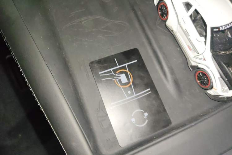 Used Tesla Model 3 2025 Rear-Wheel-Drive Version Vehicle Key