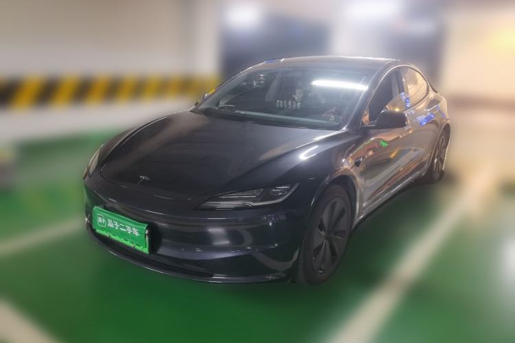 Tesla Model 3 2025 Rear-Wheel-Drive Version