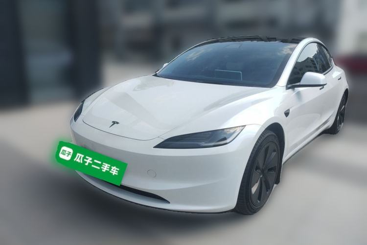 Tesla Model 3 2025 Rear-Wheel-Drive Version