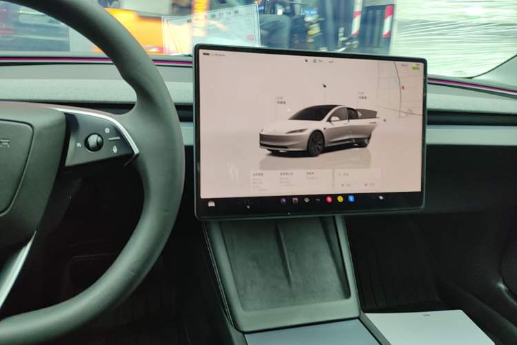 Used Tesla Model 3 2025 Model Long-Range Rear-Wheel-Drive Version Audio And AC Panel