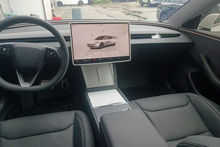 Used Tesla Model 3 2025 Rear-Wheel-Drive Version Audio And AC Panel