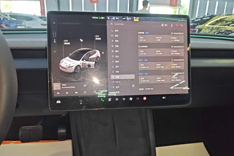 Used Tesla Model 3 2025 Rear-Wheel-Drive Version Audio And AC Panel