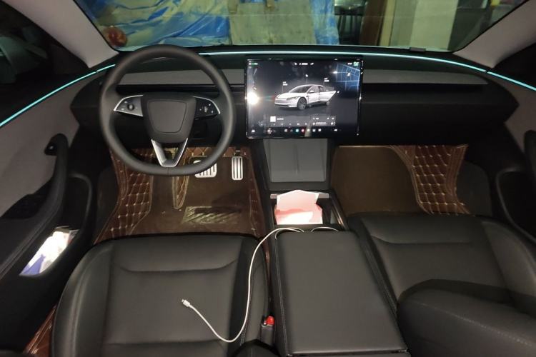 Used Tesla Model 3 2025 Rear-Wheel-Drive Version Center Console