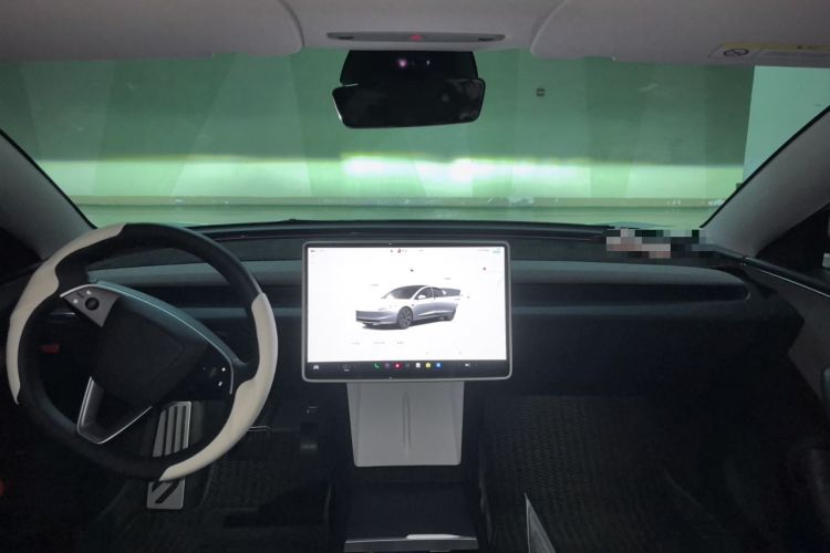 Used Tesla Model 3 2025 Model Revised Long-Range Rear-Wheel-Drive Version Center Console