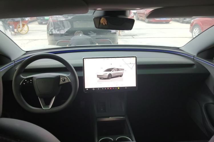 Used Tesla Model 3 2025 Rear-Wheel-Drive Version Center Console