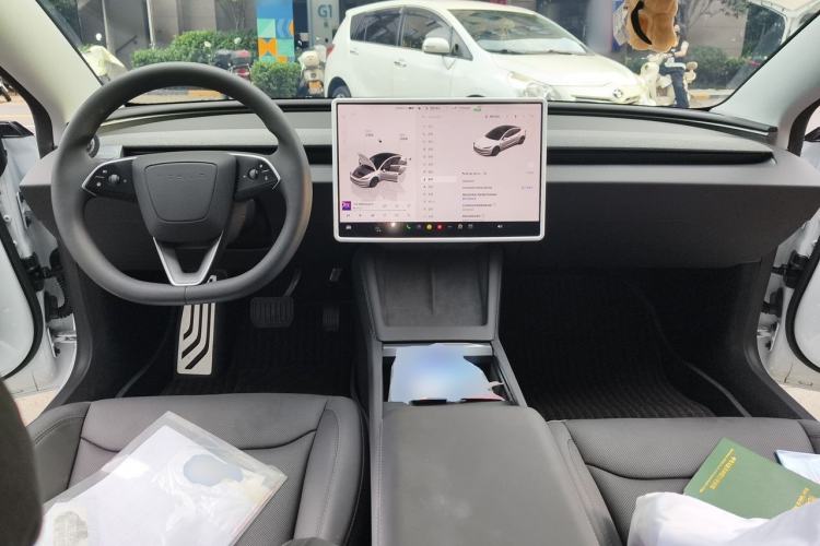 Used Tesla Model 3 2025 Rear-Wheel-Drive Version Center Console