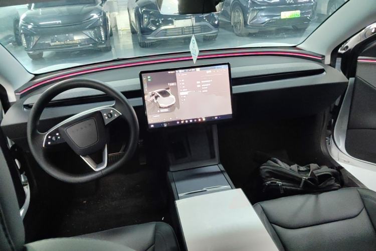 Used Tesla Model 3 2025 Rear-Wheel-Drive Version Center Console