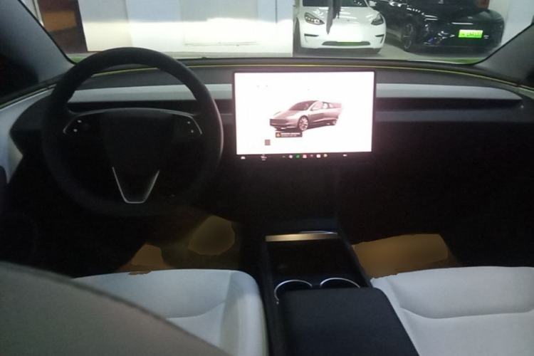 Used Tesla Model 3 2025 Model Revised Long-Range Rear-Wheel-Drive Version Center Console