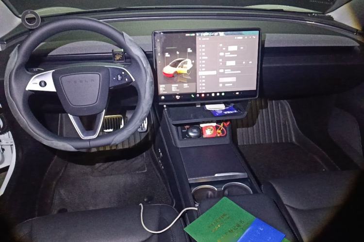 Used Tesla Model 3 2025 Model Revised Rear-Wheel-Drive Version Center Console