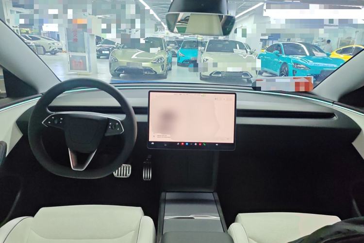 Used Tesla Model 3 2025 Model High-Performance All-Wheel-Drive Version Center Console