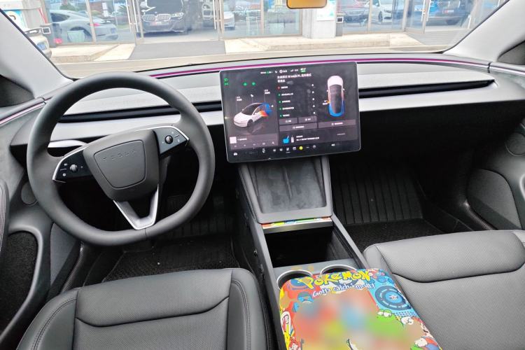 Used Tesla Model 3 2025 Long-Range All-Wheel-Drive Version Center Console