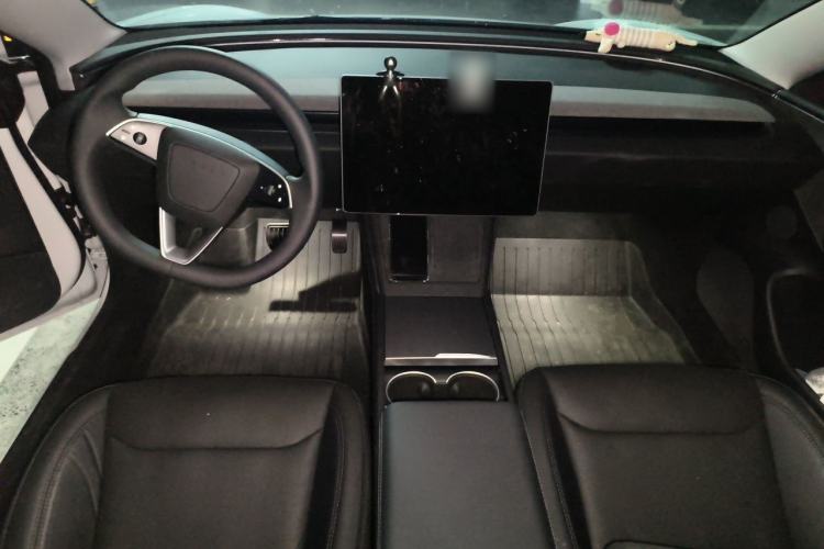 Used Tesla Model 3 2025 Long-Range All-Wheel-Drive Version Center Console