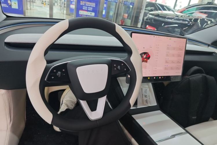 Used Tesla Model 3 2025 Rear-Wheel-Drive Version Center Console