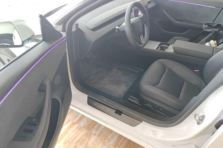 Used Tesla Model 3 2025 Long-Range All-Wheel-Drive Version Driver Seat
