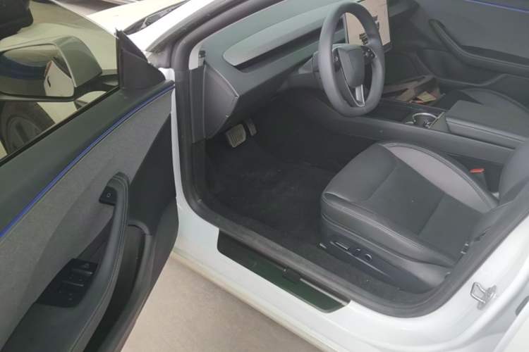 Used Tesla Model 3 2025 Rear-Wheel-Drive Version Driver Seat