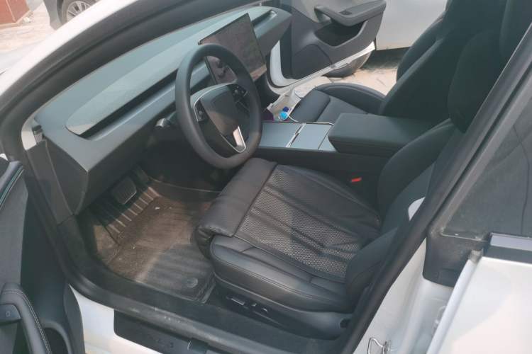 Used Tesla Model 3 2025 Model Long-Range Rear-Wheel-Drive Version Driver Seat