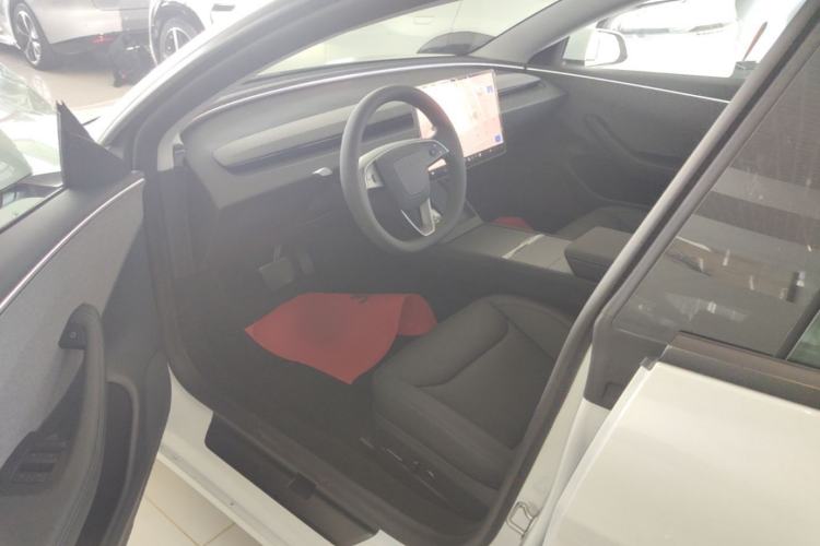 Used Tesla Model 3 2025 Model Revised Long-Range Rear-Wheel-Drive Version Driver Seat