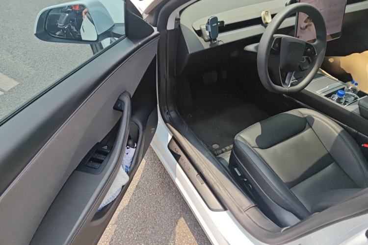 Used Tesla Model 3 2025 Rear-Wheel-Drive Version Driver Seat