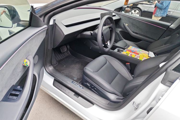 Used Tesla Model 3 2025 Long-Range All-Wheel-Drive Version Driver Seat