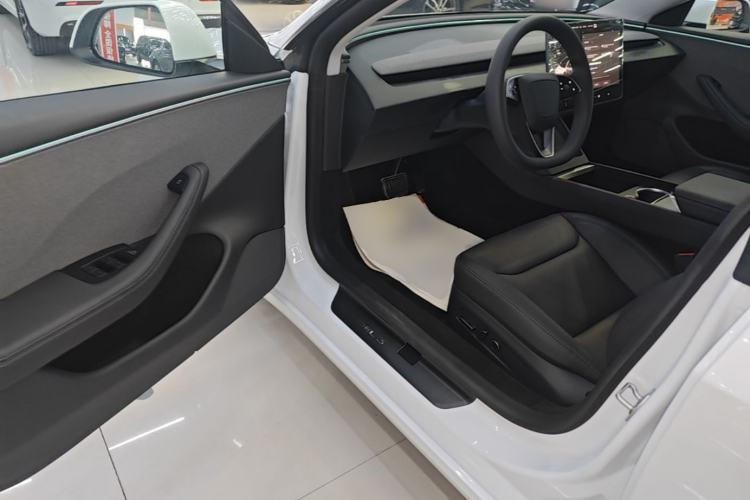 Used Tesla Model 3 2025 Rear-Wheel-Drive Version Driver Seat