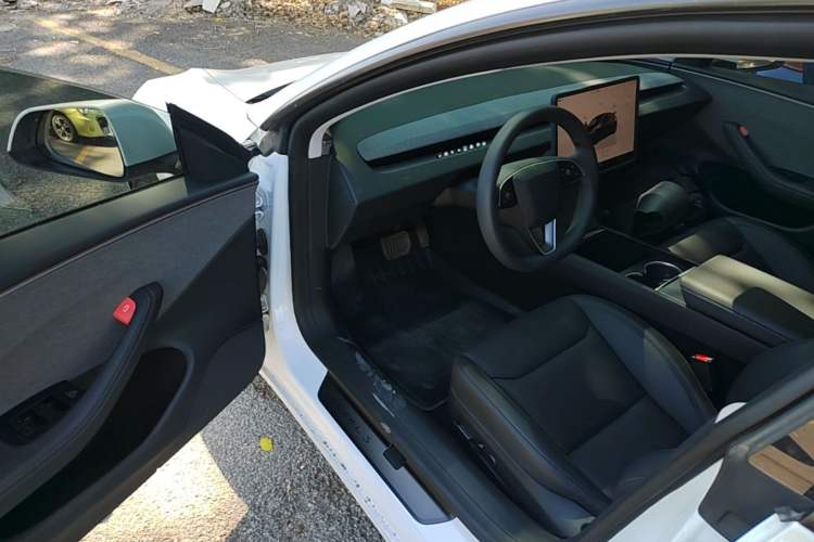 Used Tesla Model 3 2025 Rear-Wheel-Drive Version Driver Seat