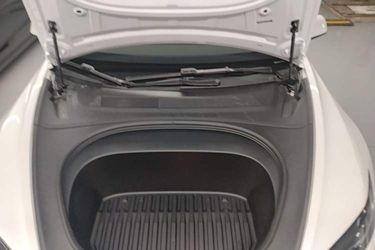 Used Tesla Model 3 2025 Rear-Wheel-Drive Version Engine Bay