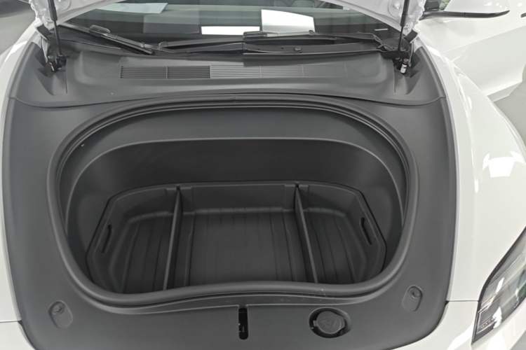Used Tesla Model 3 2025 Model Revised Rear-Wheel-Drive Version Engine Bay