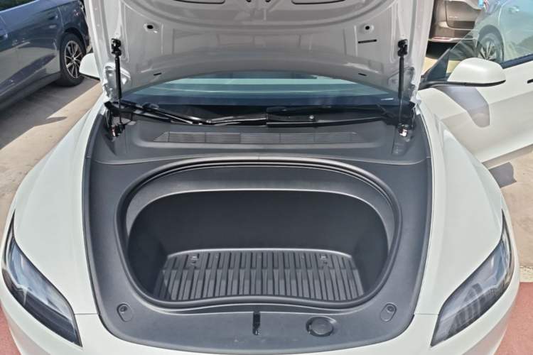 Used Tesla Model 3 2025 Model Revised Long-Range Rear-Wheel-Drive Version Engine Bay