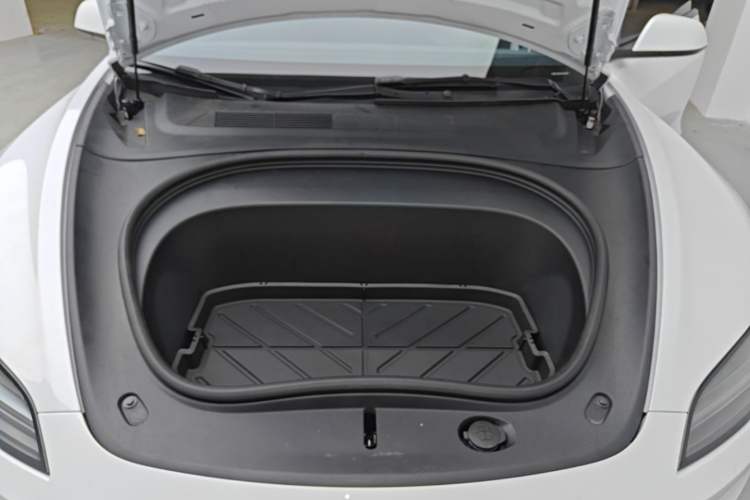 Used Tesla Model 3 2025 Rear-Wheel-Drive Version Engine Bay
