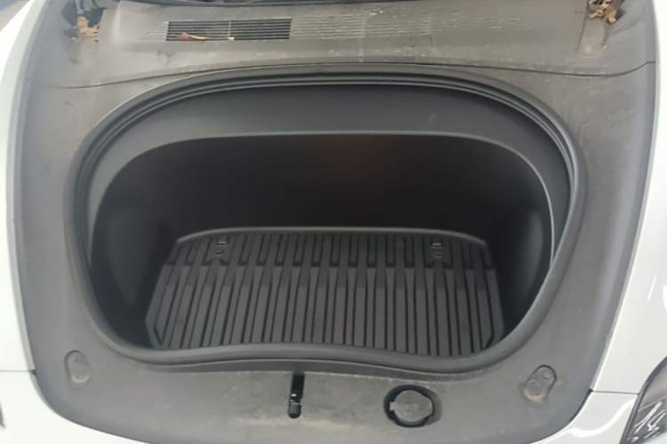 Used Tesla Model 3 2025 Model Revised Rear-Wheel-Drive Version Engine Bay